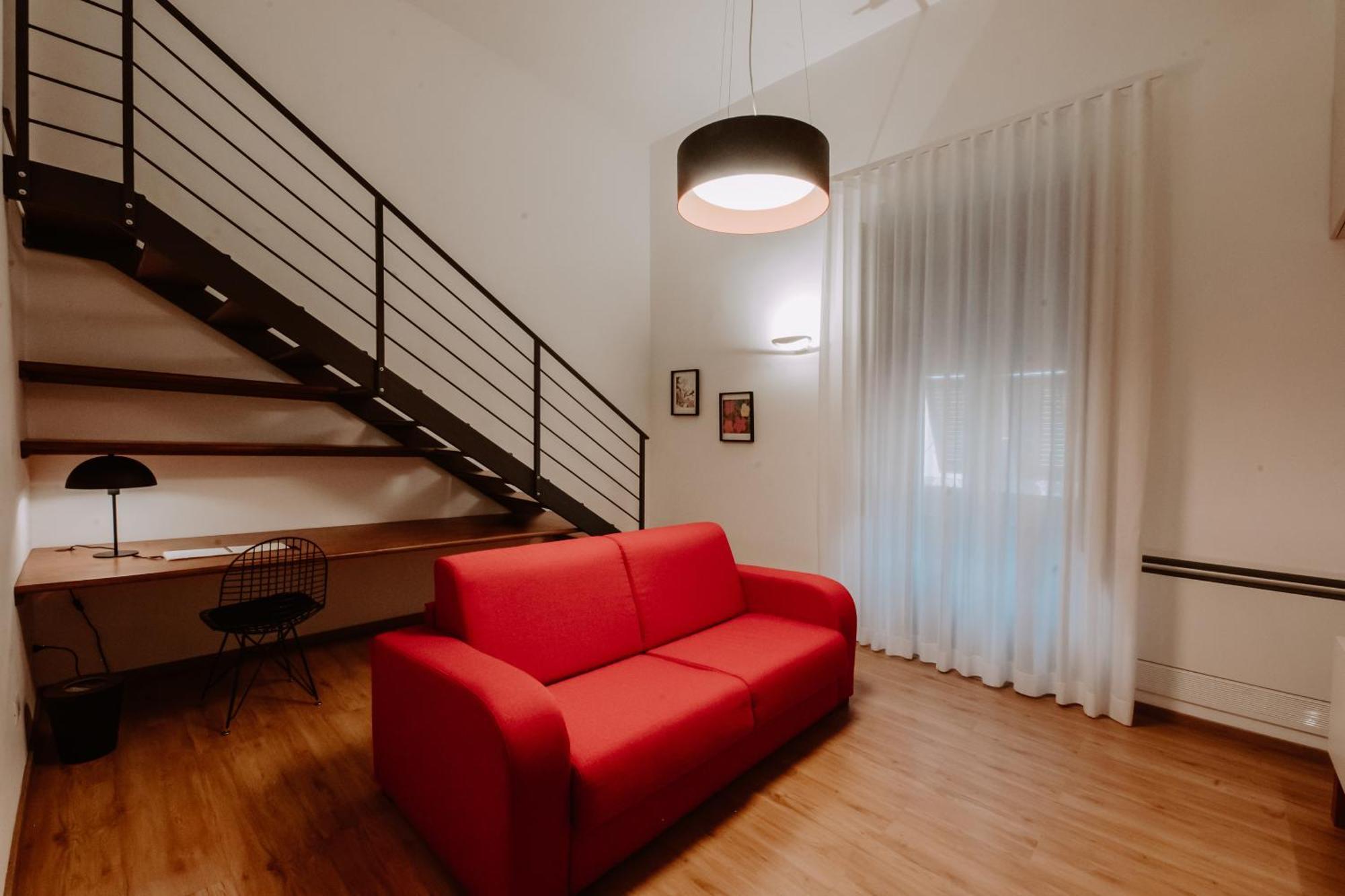 Palazzo Pinto - *